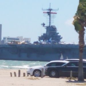 Meet your Posher, Dustin